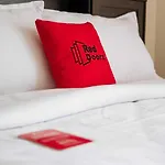 Reddoorz Cbd Polonia Medan