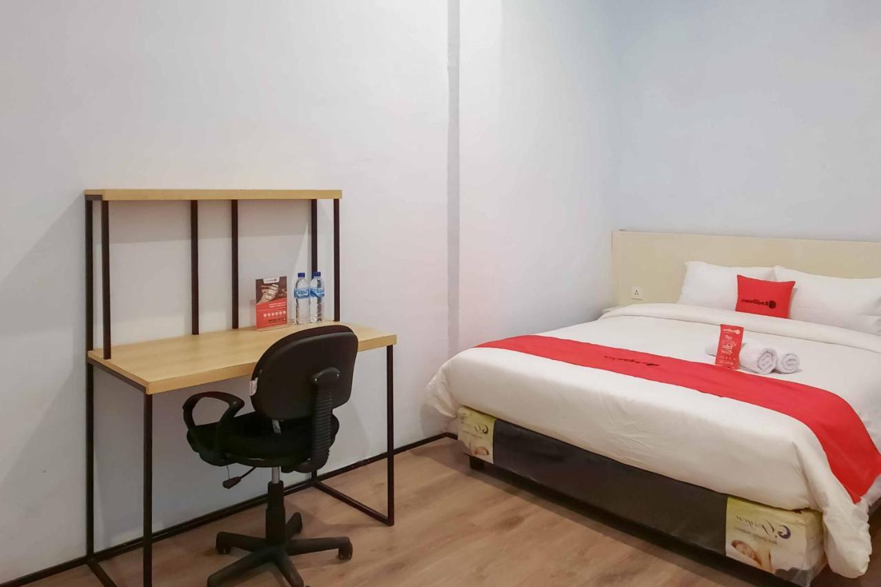 Hotel Reddoorz Cbd Polonia