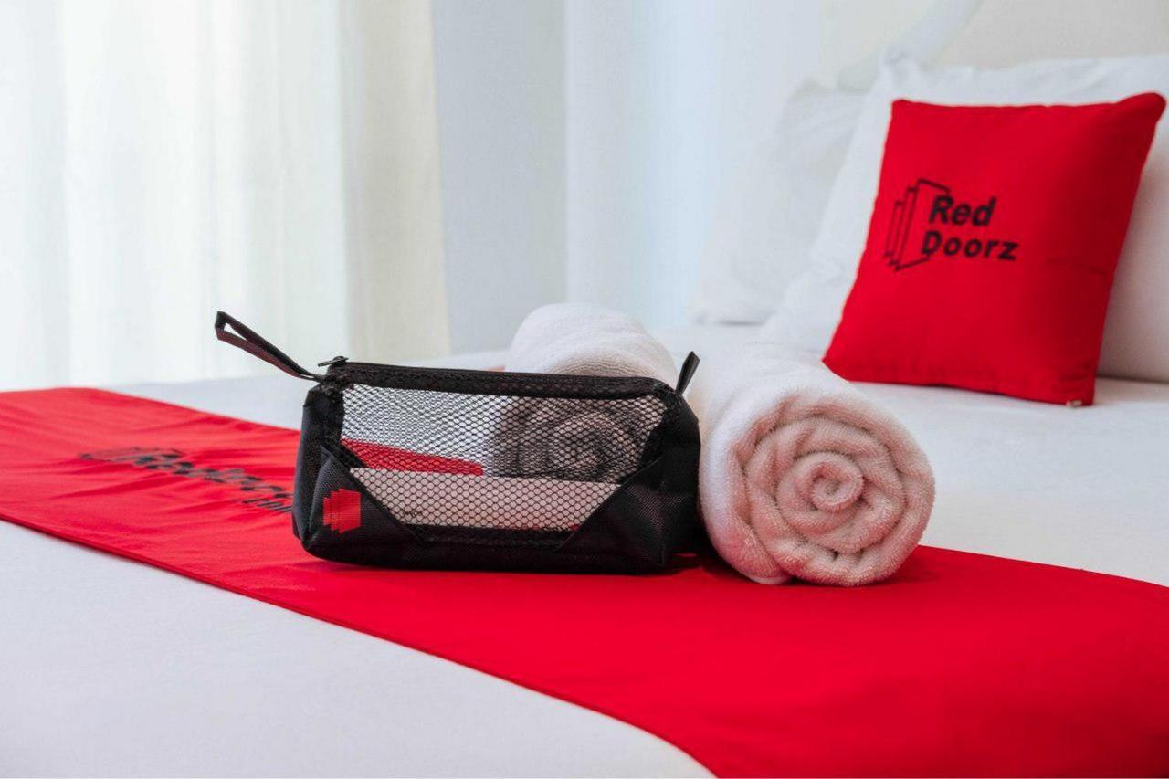 Reddoorz Cbd Polonia Hotel 2*